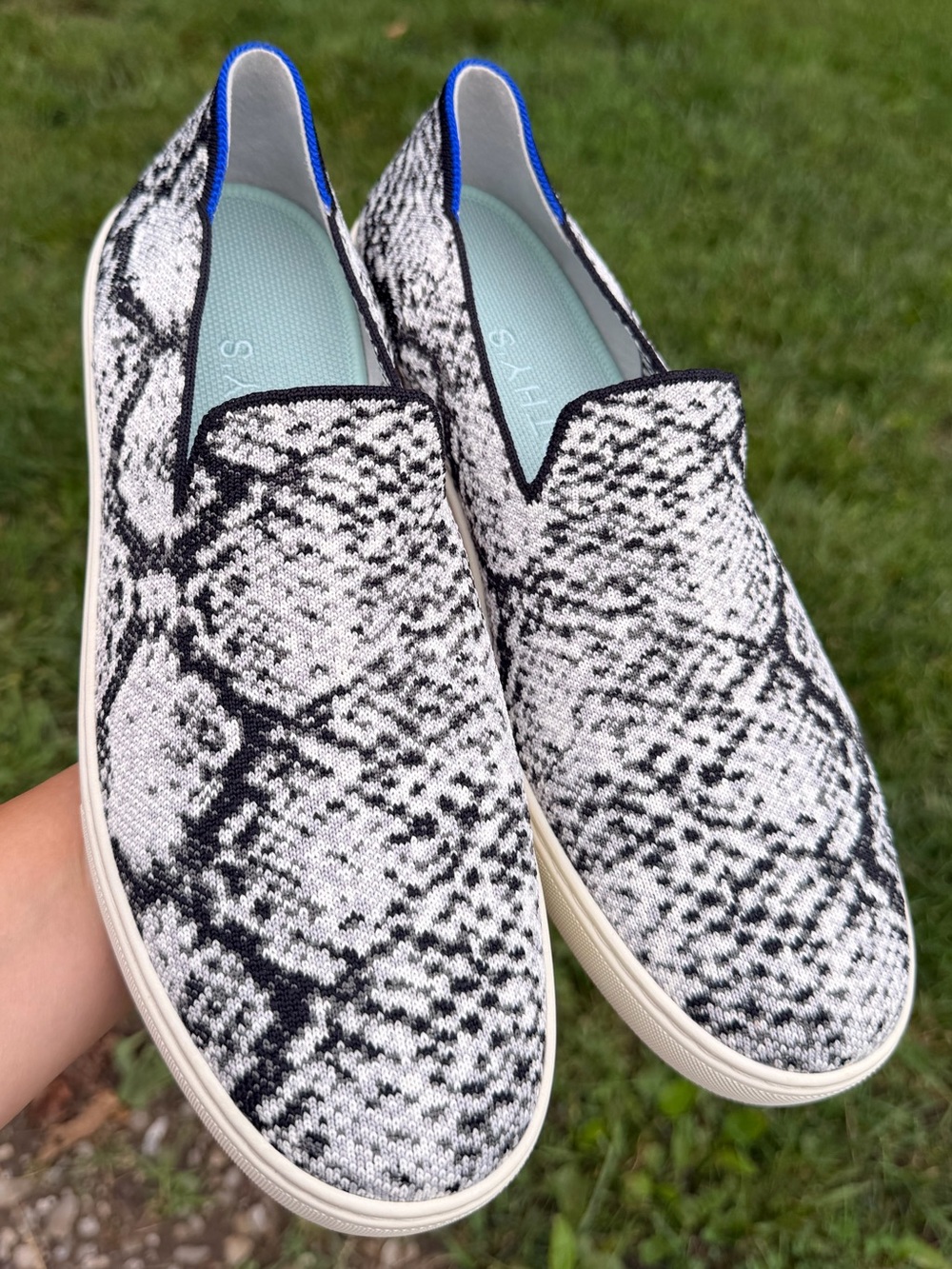 Rothy’s the original slip on sneakers Black & White Snakeskin python Womens 11.5